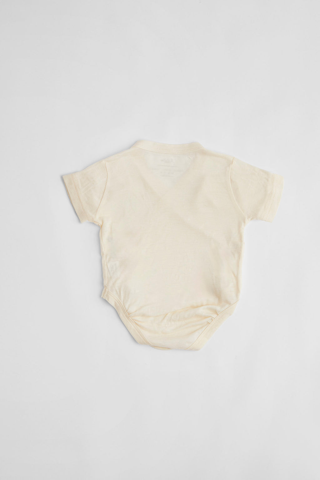 Je m’aime Baby Body Kimono “Mon Coeur d’amour” – Short Sleeve Gift Box + Complimentary Tights